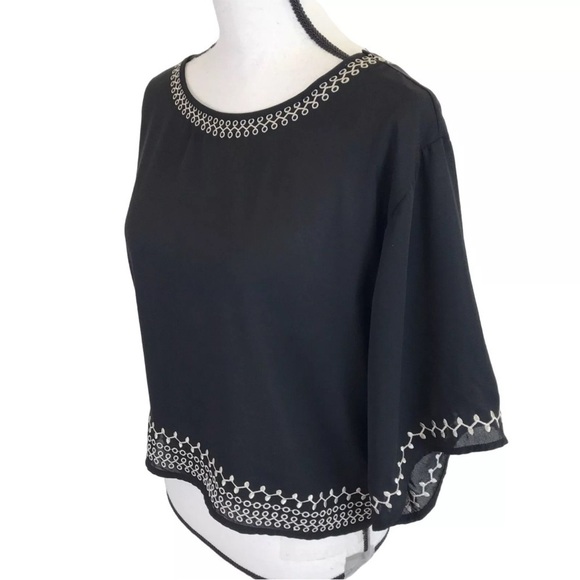 Women’s Navy Blue 3/4 Length Sleeve Crop Top with Cream Embroidery Detail - Picture 2 of 11